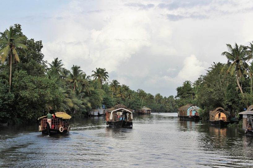 Welcome Summer with India's Natural Beauty