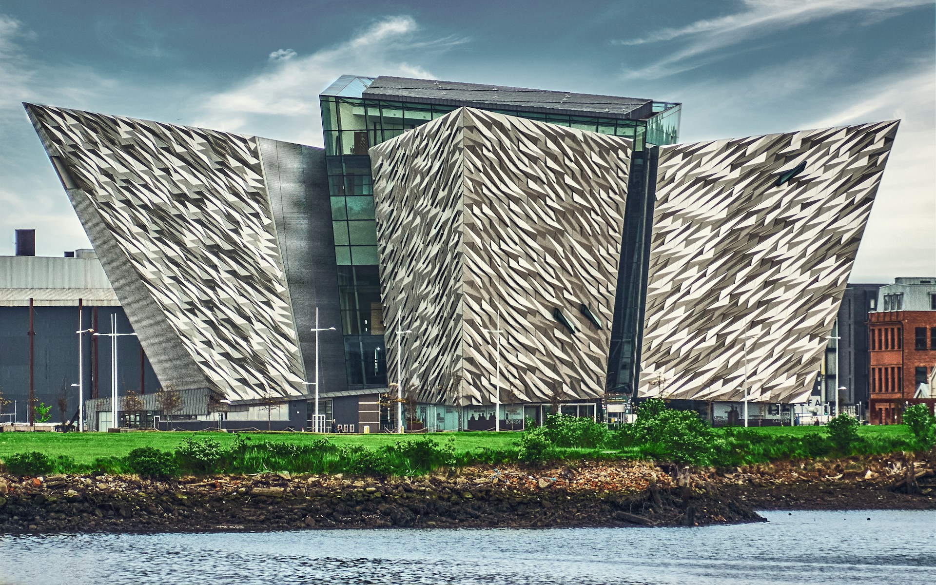 EXPERIENCE IRELAND’S SUMMER FESTIVALS