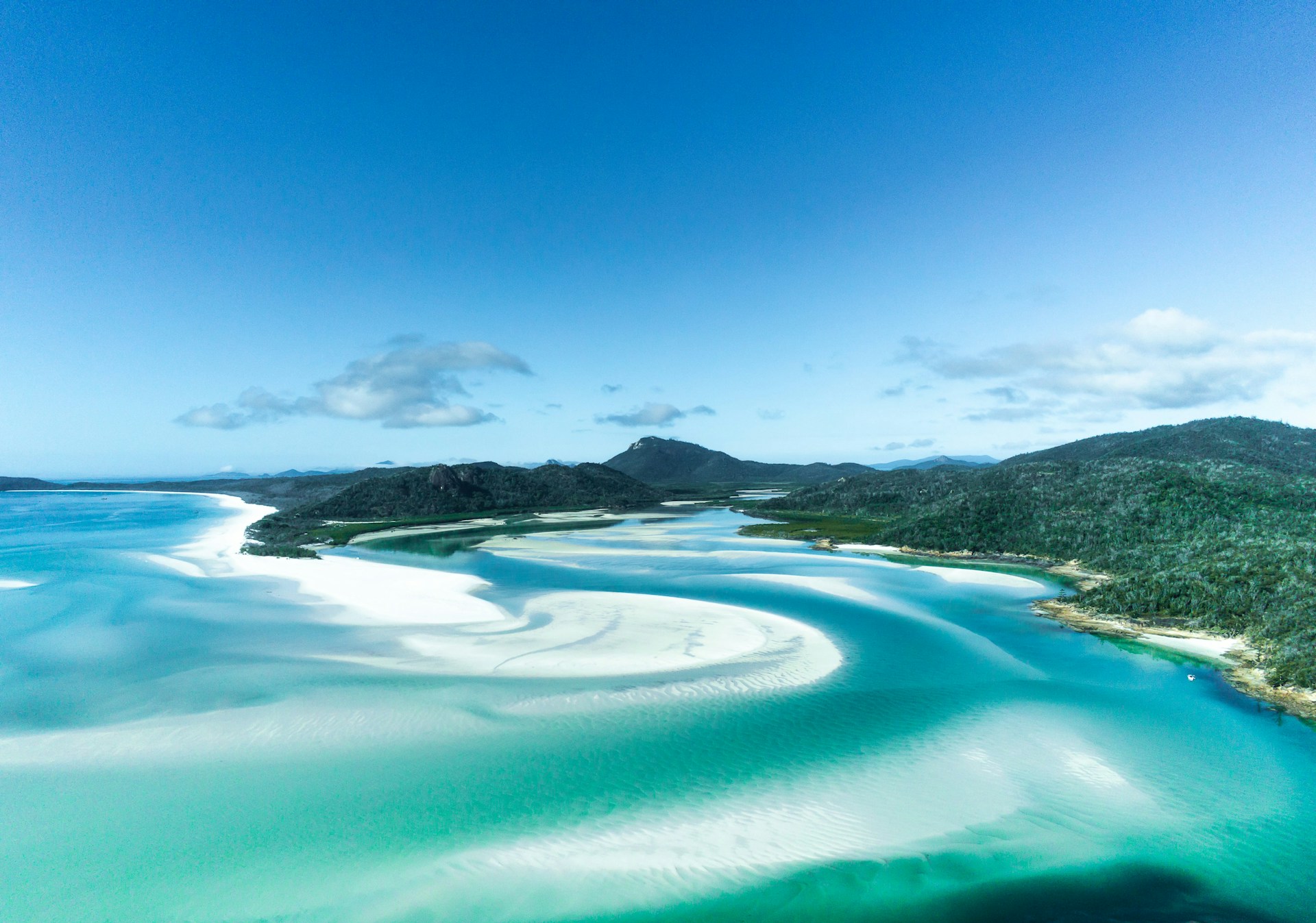 A ROMANTIC SUMMER ESCAPE TO AUSTRALIA