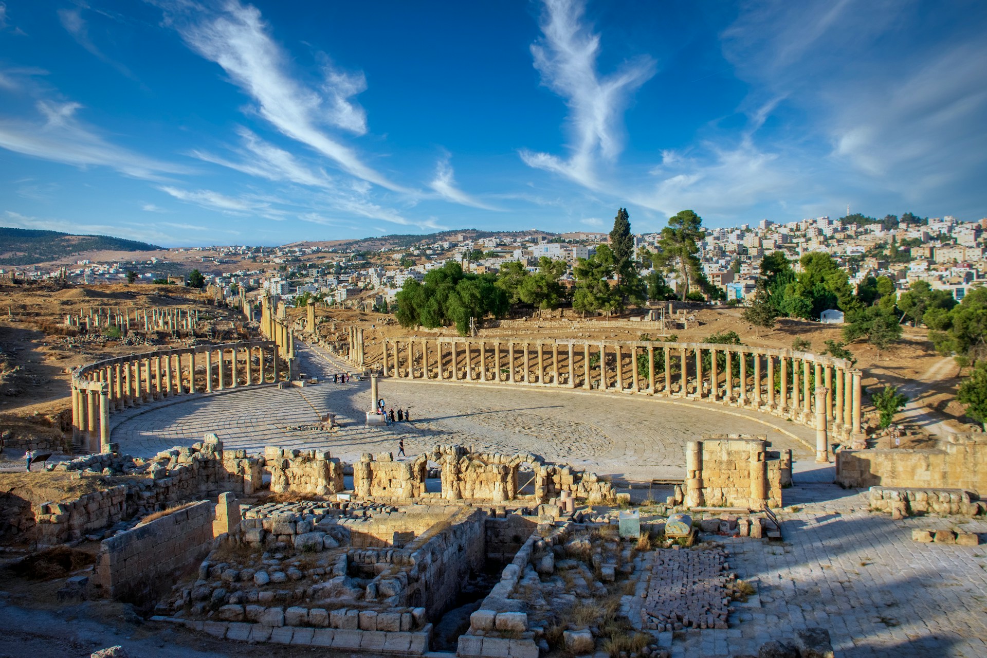 Romantic Vistas and Cultural Riches