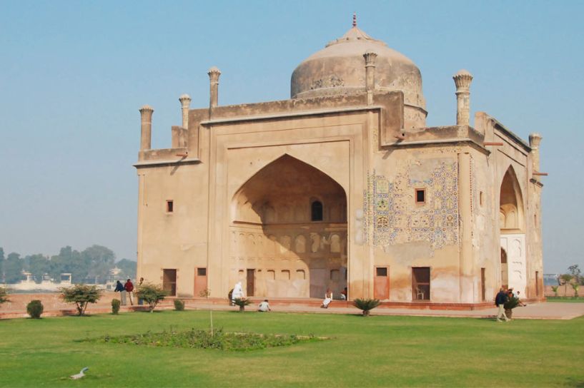 Chini Ka Rauza