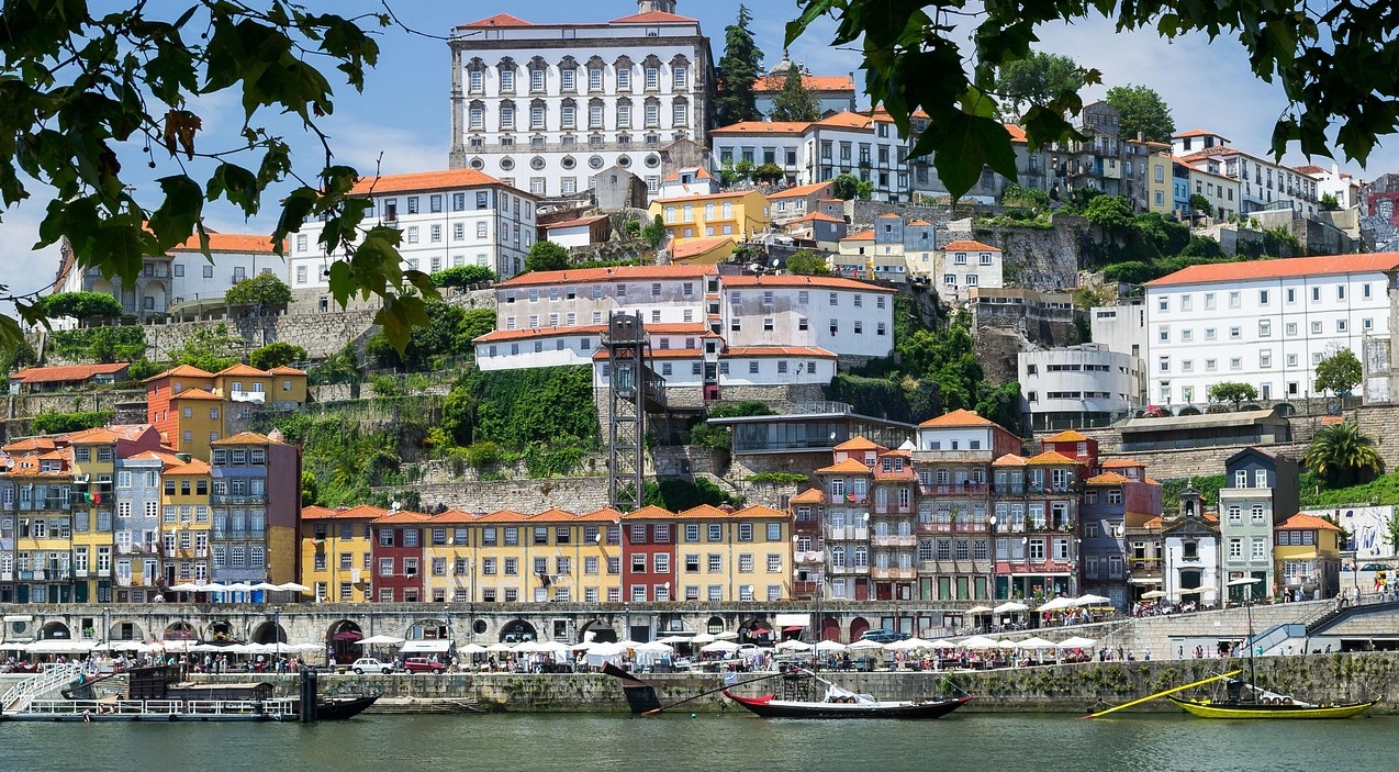 Ribeira District