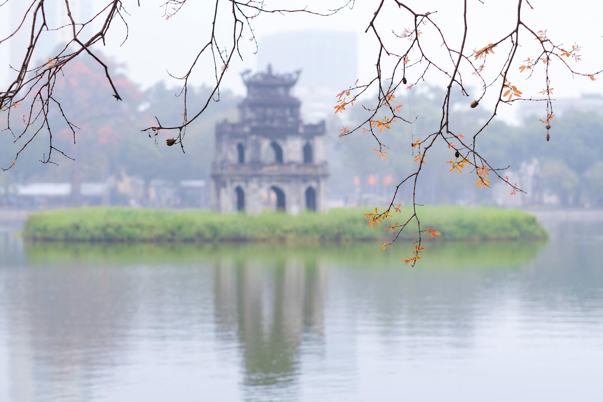 Hoàn Kiếm Lake