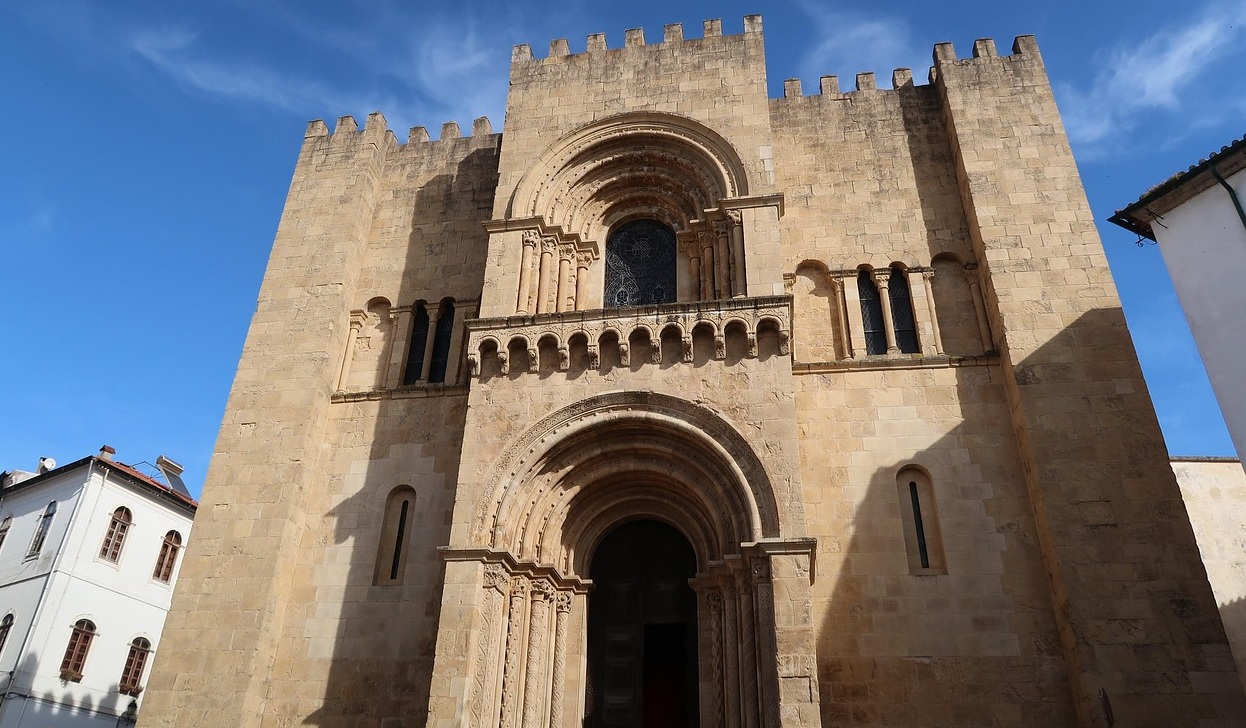 Sé Velha (Old Cathedral)