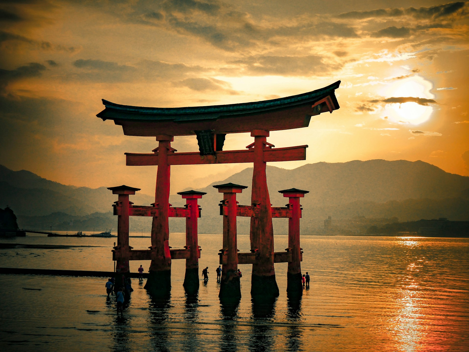 Itsukushima Shrine (Miyajima)