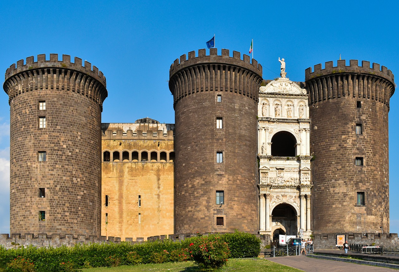 Castel Nuovo (Maschio Angioino)