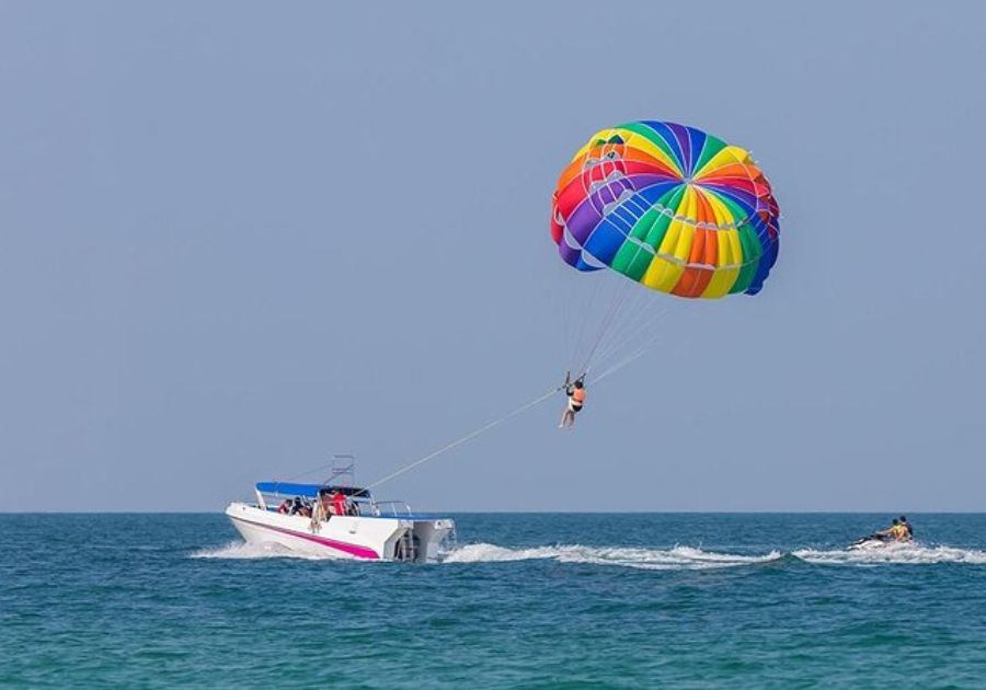 Try Adventure & Water Sports in Goa