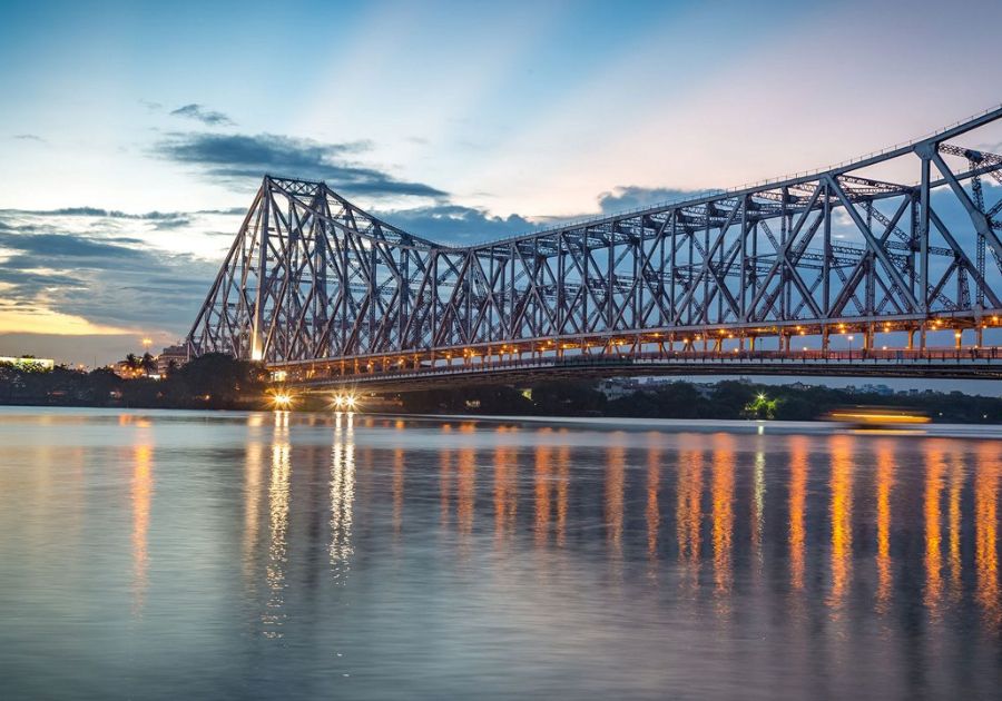 Visit the Iconic Howrah Bridge & Vidyasagar Setu