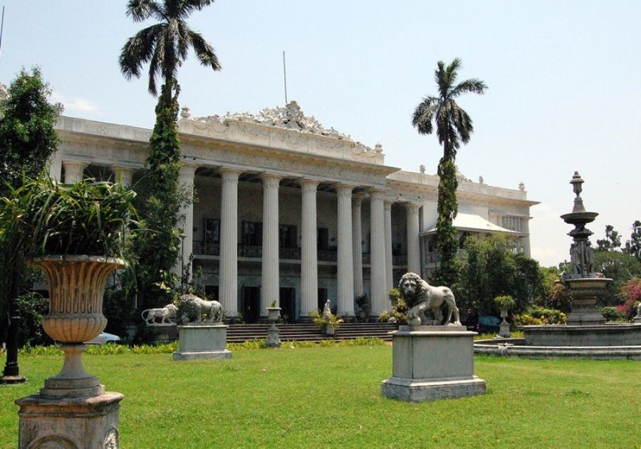 Visit the Marble Palace
