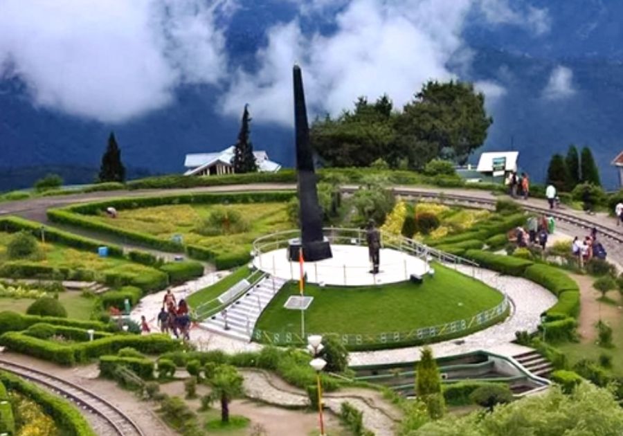 Wander Through the Batasia Loop
