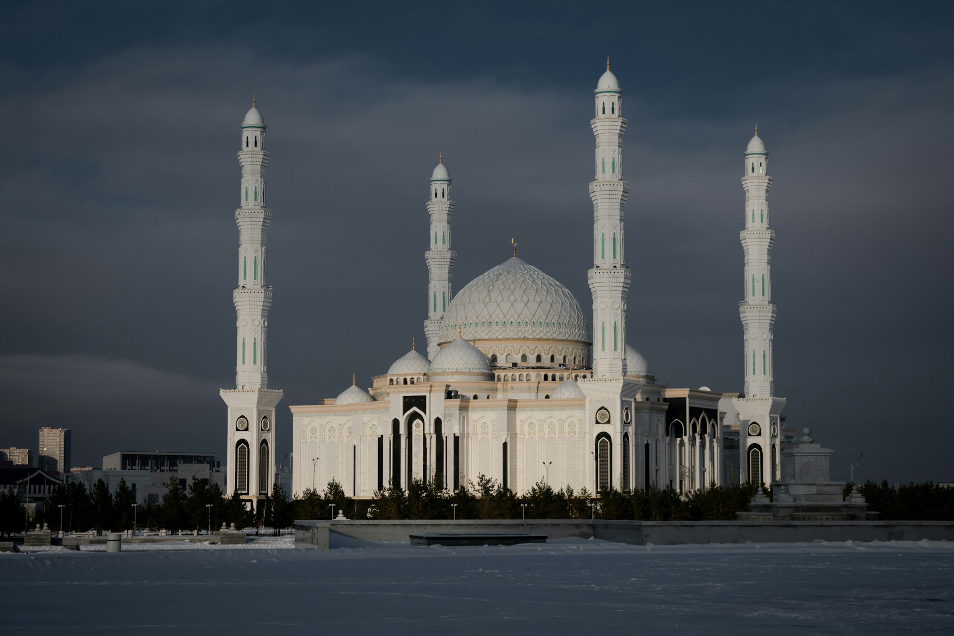 Hazrat Sultan Mosque